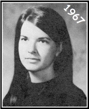 Laura Benton - Senior Portrait Laura Benton - Senior Portrait